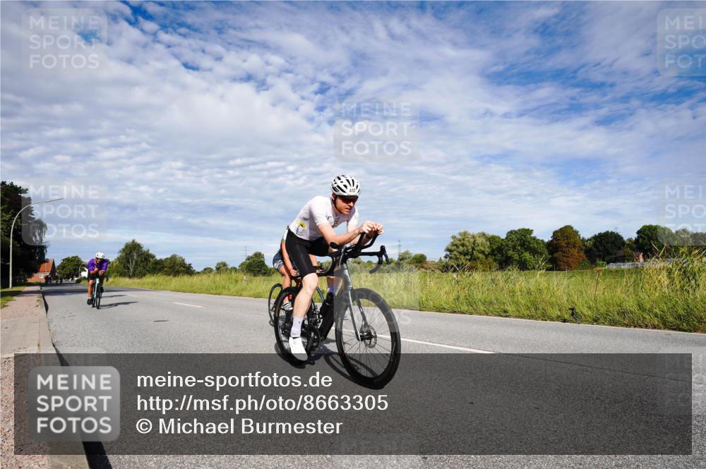 31.08.2025 - Elbe Triathlon Hamburg Michael Burmester http://msf.ph/oto/8663305 31.08.2025 09:35:32 Radfahren 272, 275, 412, 492, 595, 603, 656, 693, 764, 778 meine-sportfotos.de
