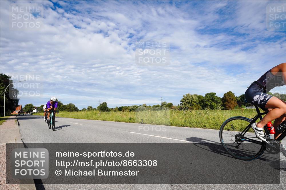 31.08.2025 - Elbe Triathlon Hamburg Michael Burmester http://msf.ph/oto/8663308 31.08.2025 09:35:32 Radfahren 272, 275, 412, 492, 595, 603, 656, 693, 764, 778 meine-sportfotos.de