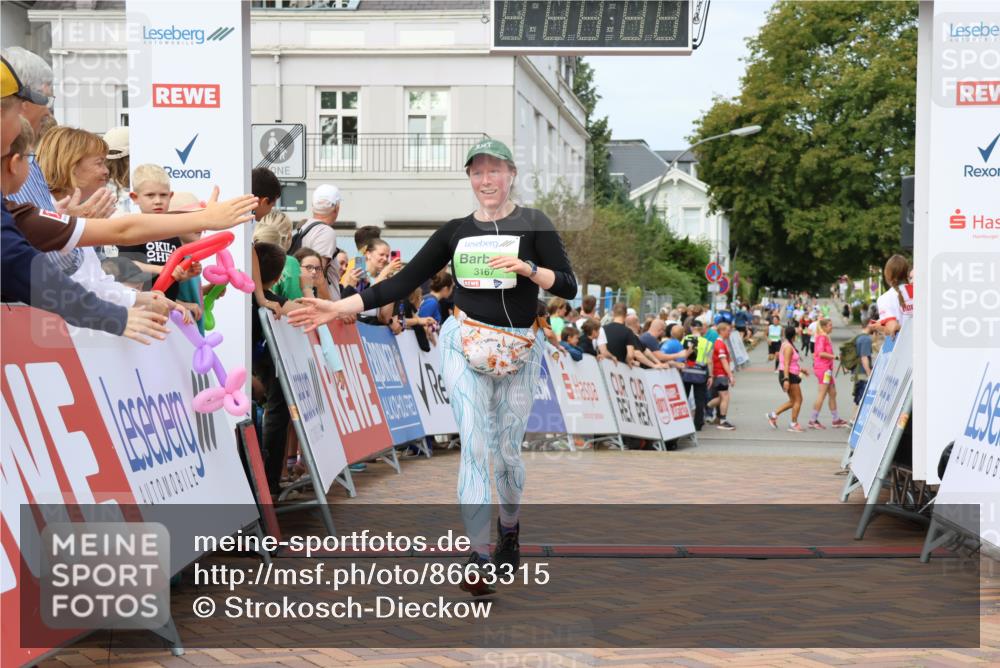 31.08.2025 - 21. Blankeneser Heldenlauf Strokosch-Dieckow http://msf.ph/oto/8663315 31.08.2025 11:20:57 Ziel 3167, 3257, 3325 meine-sportfotos.de