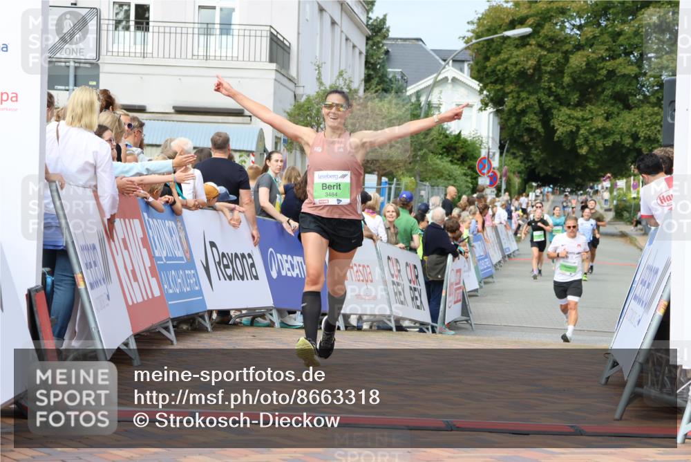 31.08.2025 - 21. Blankeneser Heldenlauf Strokosch-Dieckow http://msf.ph/oto/8663318 31.08.2025 11:02:21 Ziel 3172, 3700, 3484 meine-sportfotos.de