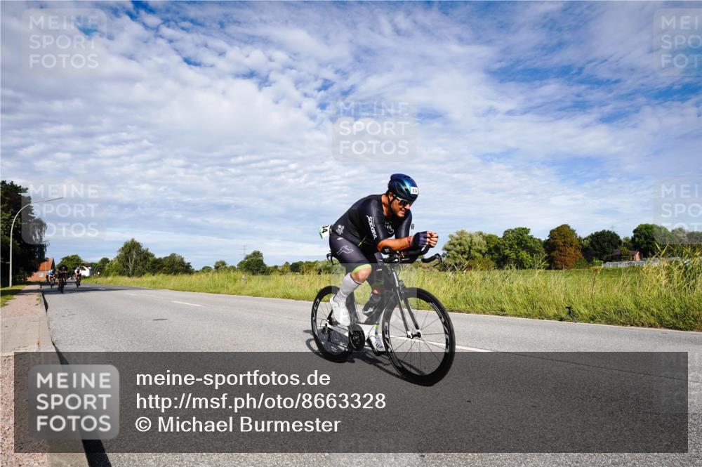 31.08.2025 - Elbe Triathlon Hamburg Michael Burmester http://msf.ph/oto/8663328 31.08.2025 09:35:59 Radfahren 426, 430, 443, 689, 769, 834 meine-sportfotos.de
