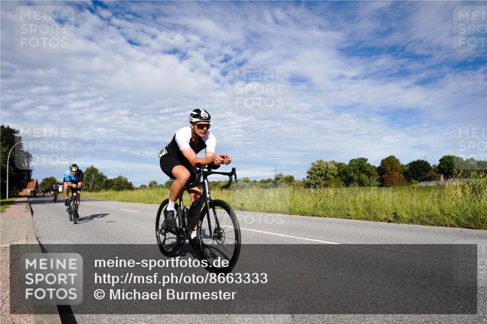 31.08.2025 - Elbe Triathlon Hamburg Michael Burmester http://msf.ph/oto/8663333 31.08.2025 09:36:03 Radfahren 426, 430, 443, 746, 769 meine-sportfotos.de
