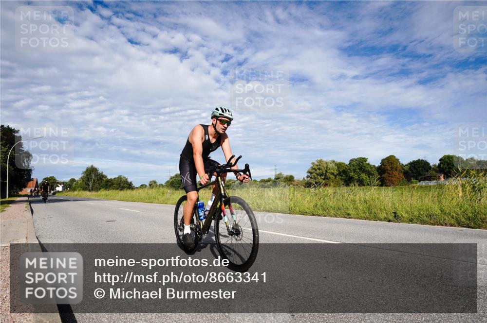 31.08.2025 - Elbe Triathlon Hamburg Michael Burmester http://msf.ph/oto/8663341 31.08.2025 09:36:09 Radfahren 390, 561, 744, 746 meine-sportfotos.de
