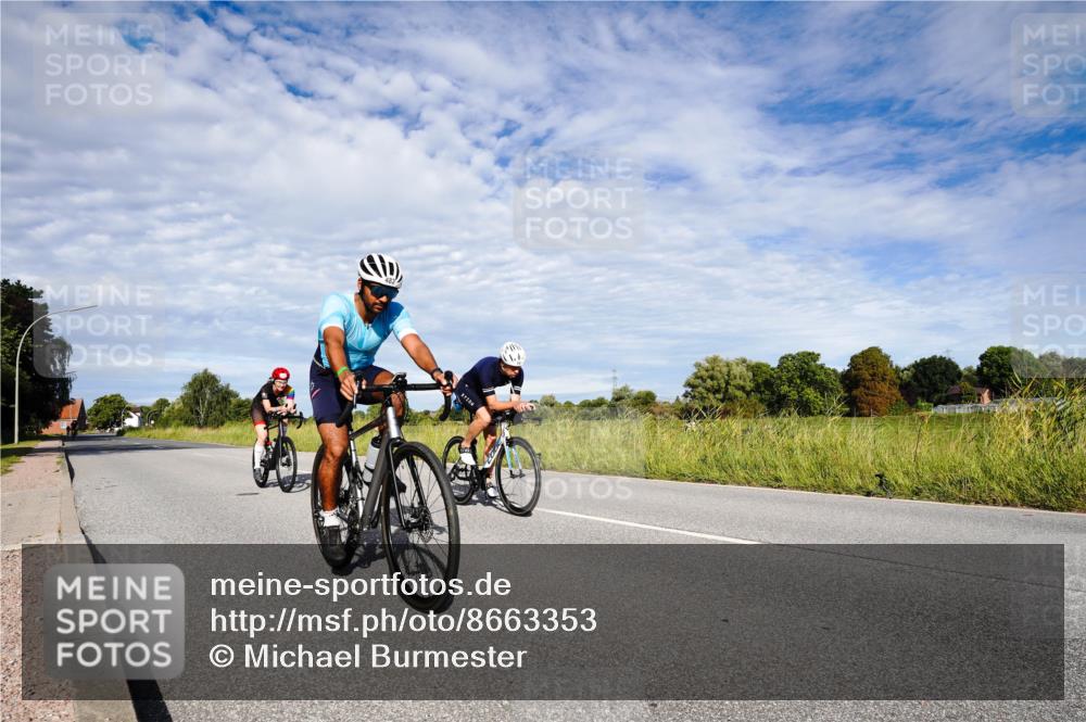 31.08.2025 - Elbe Triathlon Hamburg Michael Burmester http://msf.ph/oto/8663353 31.08.2025 09:36:19 Radfahren 327, 372, 482, 483, 761 meine-sportfotos.de