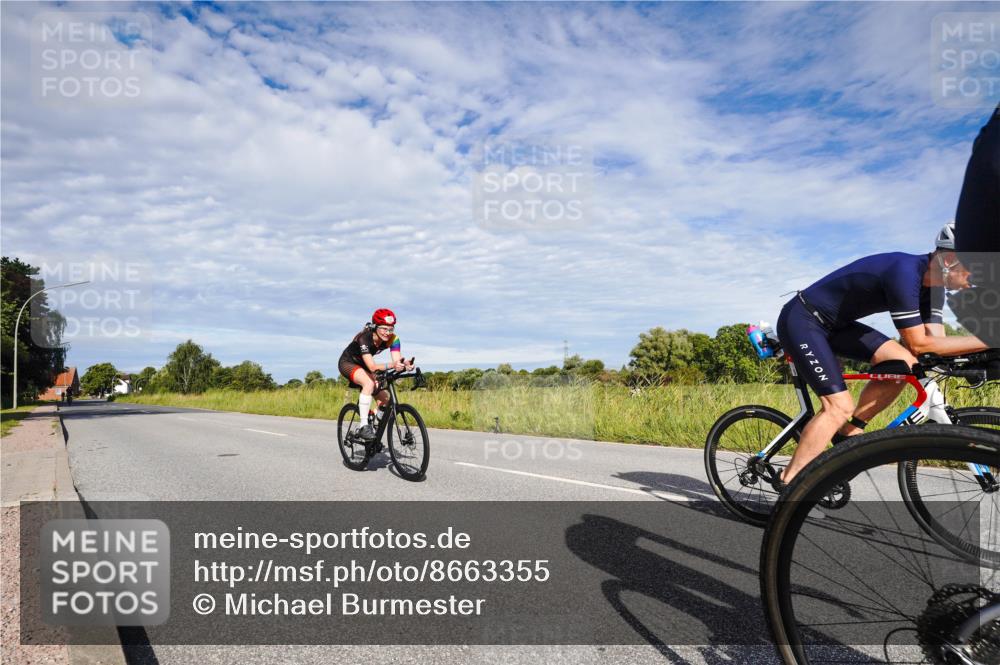 31.08.2025 - Elbe Triathlon Hamburg Michael Burmester http://msf.ph/oto/8663355 31.08.2025 09:36:19 Radfahren 327, 372, 482, 483, 761 meine-sportfotos.de