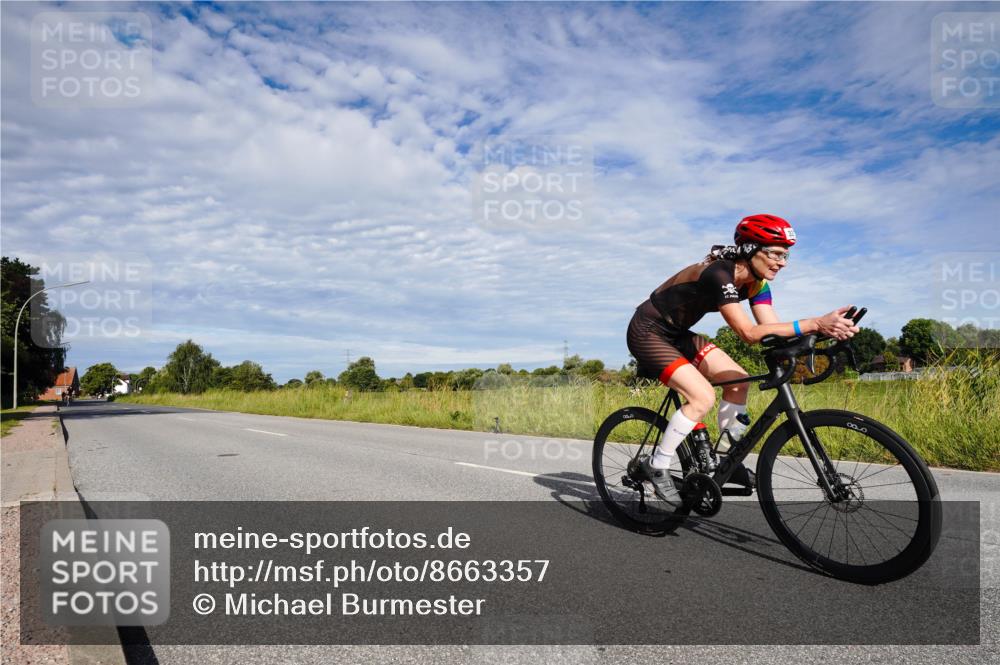 31.08.2025 - Elbe Triathlon Hamburg Michael Burmester http://msf.ph/oto/8663357 31.08.2025 09:36:19 Radfahren 327, 372, 482, 483, 761 meine-sportfotos.de