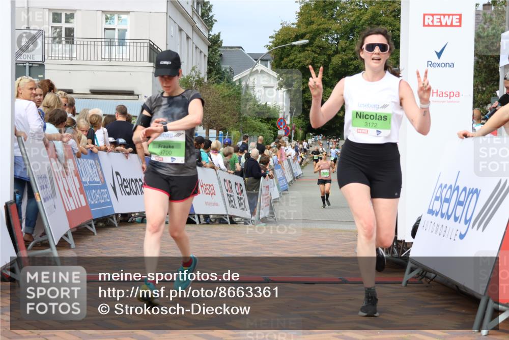 31.08.2025 - 21. Blankeneser Heldenlauf Strokosch-Dieckow http://msf.ph/oto/8663361 31.08.2025 11:02:15 Ziel 3587, 3172, 3180, 3700 meine-sportfotos.de