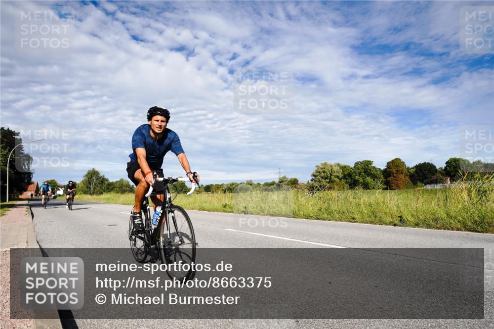 31.08.2025 - Elbe Triathlon Hamburg Michael Burmester http://msf.ph/oto/8663375 31.08.2025 09:36:45 Radfahren 429, 651, 703 meine-sportfotos.de