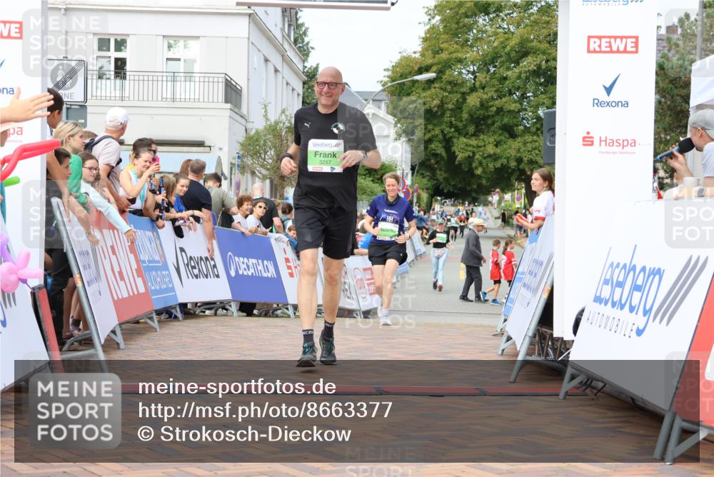 31.08.2025 - 21. Blankeneser Heldenlauf Strokosch-Dieckow http://msf.ph/oto/8663377 31.08.2025 11:20:48 Ziel 3184, 3179, 3257, 3325 meine-sportfotos.de
