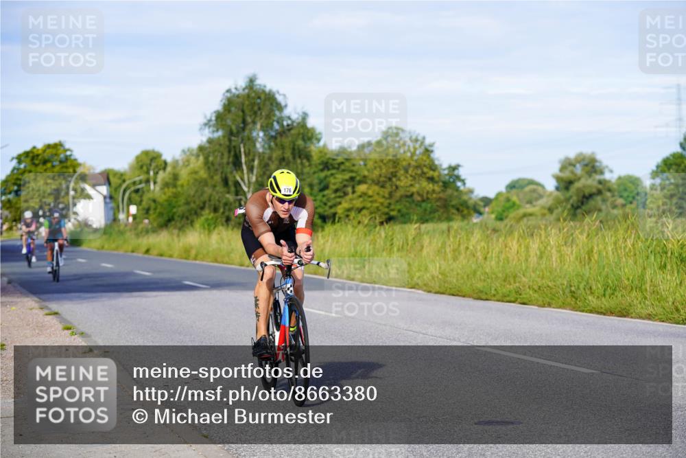 31.08.2025 - Elbe Triathlon Hamburg Michael Burmester http://msf.ph/oto/8663380 31.08.2025 09:16:12 Radfahren 170, 176, 213, 285, 528 meine-sportfotos.de