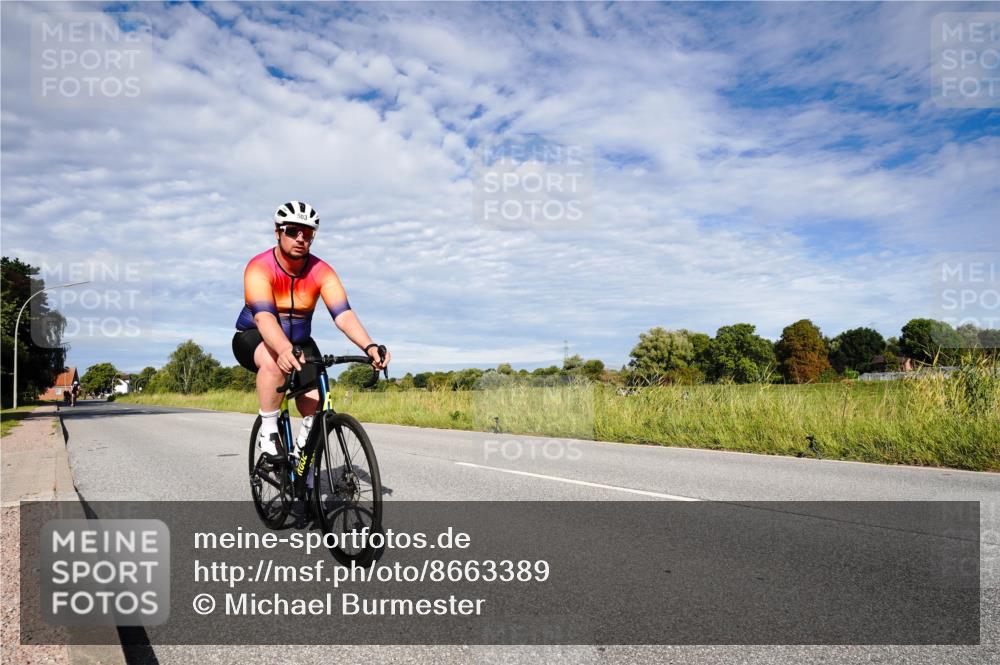 31.08.2025 - Elbe Triathlon Hamburg Michael Burmester http://msf.ph/oto/8663389 31.08.2025 09:37:02 Radfahren 344, 436, 503, 695, 747 meine-sportfotos.de