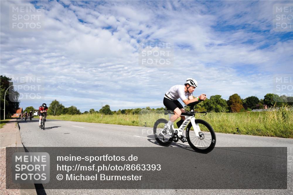 31.08.2025 - Elbe Triathlon Hamburg Michael Burmester http://msf.ph/oto/8663393 31.08.2025 09:37:08 Radfahren 254, 309, 436, 470, 626, 677, 695, 747 meine-sportfotos.de
