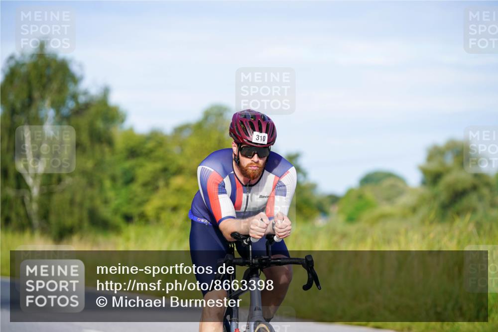 31.08.2025 - Elbe Triathlon Hamburg Michael Burmester http://msf.ph/oto/8663398 31.08.2025 09:16:20 Radfahren 310, 374 meine-sportfotos.de