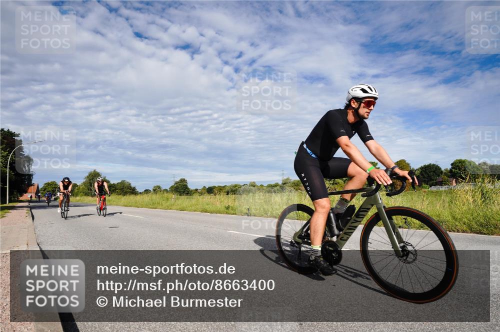 31.08.2025 - Elbe Triathlon Hamburg Michael Burmester http://msf.ph/oto/8663400 31.08.2025 09:37:12 Radfahren 254, 309, 325, 470, 557, 626, 677, 695 meine-sportfotos.de
