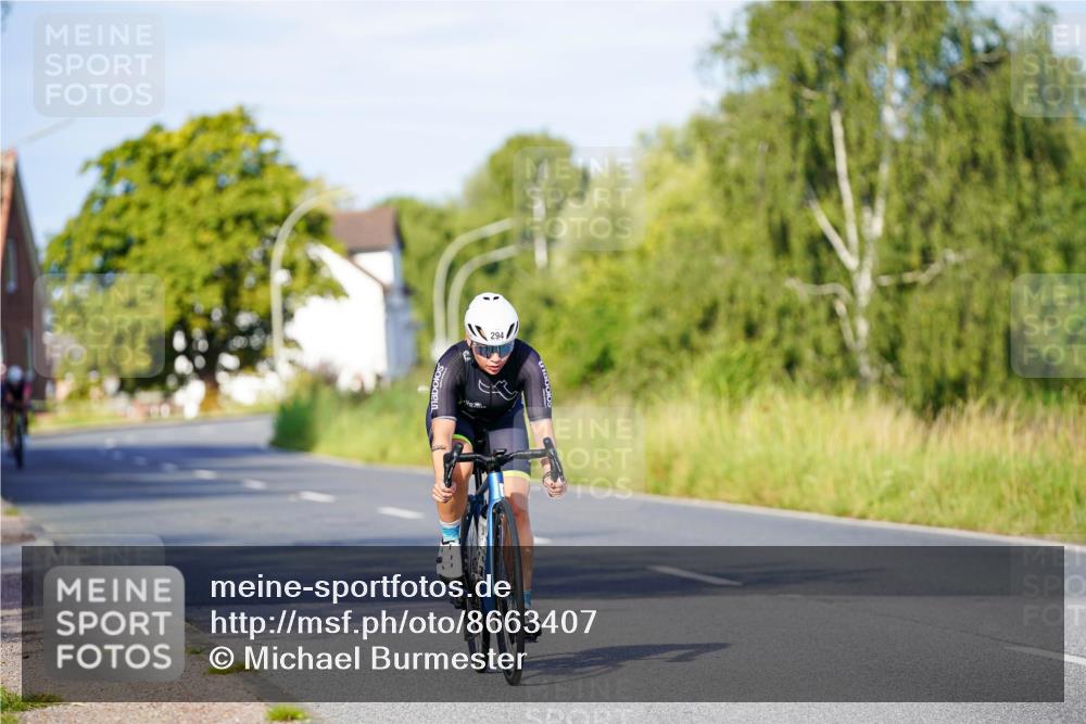 31.08.2025 - Elbe Triathlon Hamburg Michael Burmester http://msf.ph/oto/8663407 31.08.2025 09:16:33 Radfahren 294 meine-sportfotos.de