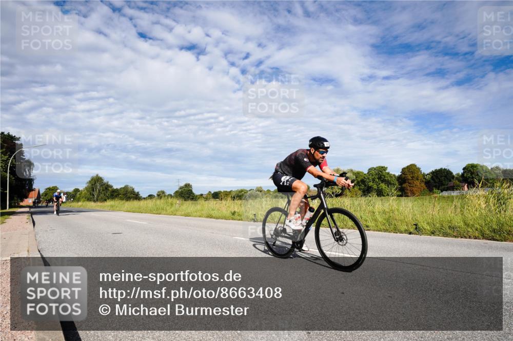 31.08.2025 - Elbe Triathlon Hamburg Michael Burmester http://msf.ph/oto/8663408 31.08.2025 09:37:16 Radfahren 254, 325, 557, 638, 918 meine-sportfotos.de