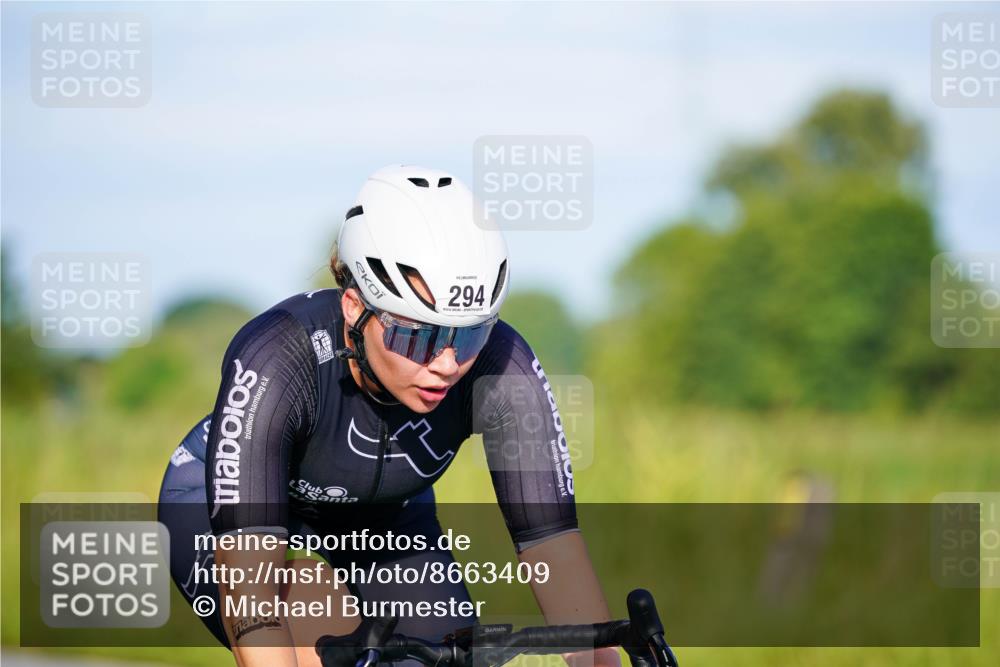 31.08.2025 - Elbe Triathlon Hamburg Michael Burmester http://msf.ph/oto/8663409 31.08.2025 09:16:35 Radfahren 253, 294 meine-sportfotos.de
