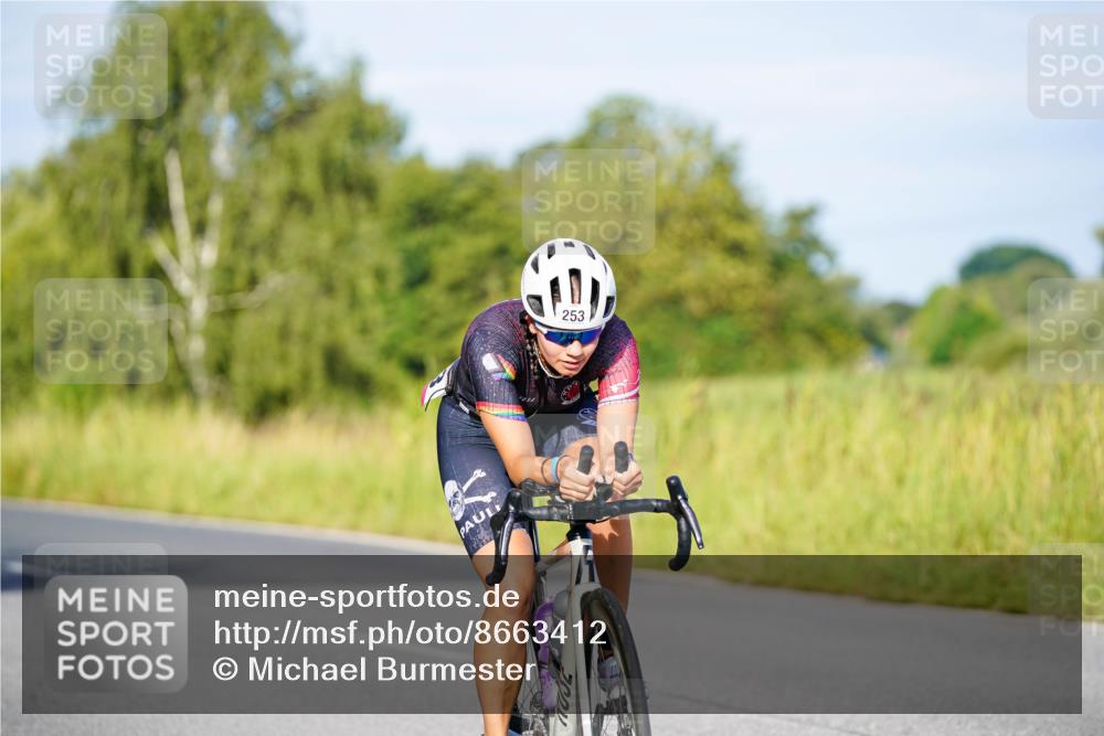 31.08.2025 - Elbe Triathlon Hamburg Michael Burmester http://msf.ph/oto/8663412 31.08.2025 09:16:42 Radfahren 253, 315, 329 meine-sportfotos.de