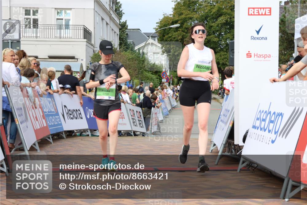 31.08.2025 - 21. Blankeneser Heldenlauf Strokosch-Dieckow http://msf.ph/oto/8663421 31.08.2025 11:02:15 Ziel 3587, 3172, 3180, 3700 meine-sportfotos.de