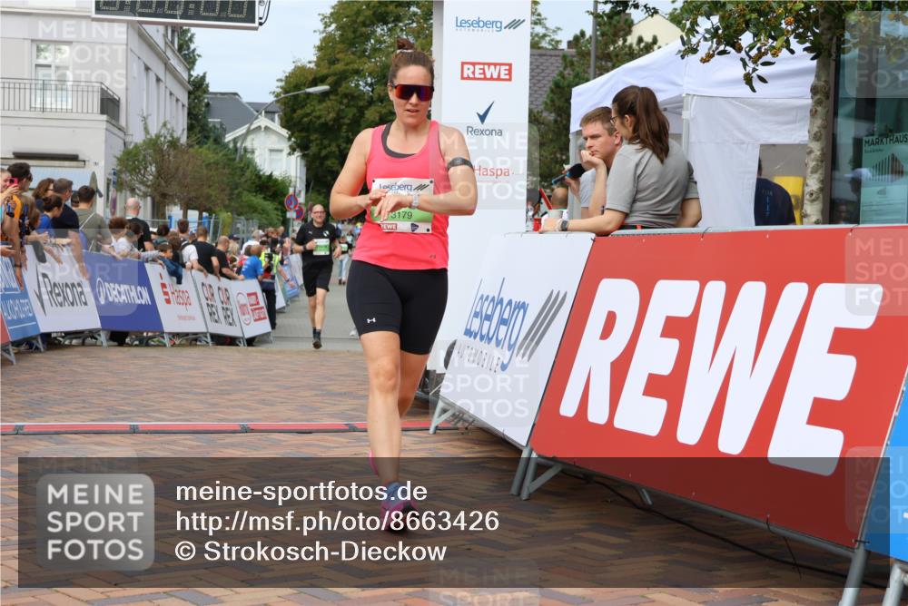 31.08.2025 - 21. Blankeneser Heldenlauf Strokosch-Dieckow http://msf.ph/oto/8663426 31.08.2025 11:20:43 Ziel 3184, 3179 meine-sportfotos.de