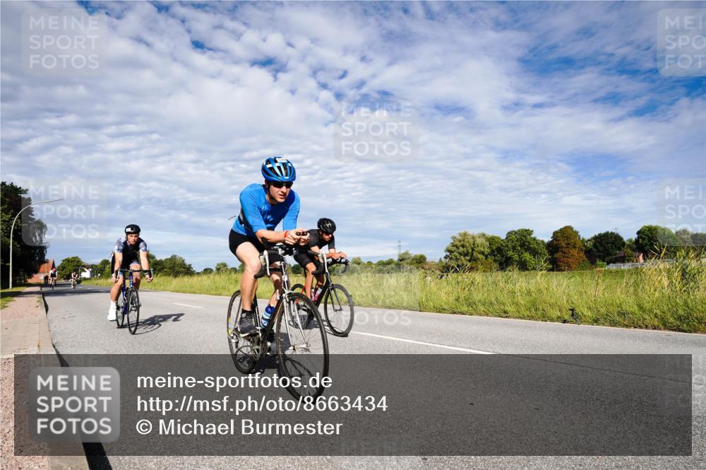 31.08.2025 - Elbe Triathlon Hamburg Michael Burmester http://msf.ph/oto/8663434 31.08.2025 09:37:40 Radfahren 386, 389, 575, 587, 925 meine-sportfotos.de