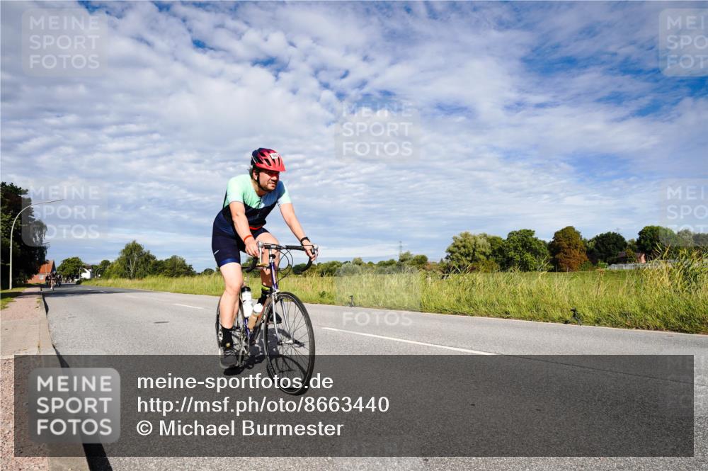 31.08.2025 - Elbe Triathlon Hamburg Michael Burmester http://msf.ph/oto/8663440 31.08.2025 09:37:44 Radfahren 371, 389, 512, 587, 704, 768 meine-sportfotos.de