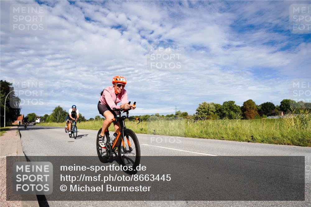 31.08.2025 - Elbe Triathlon Hamburg Michael Burmester http://msf.ph/oto/8663445 31.08.2025 09:37:50 Radfahren 351, 371, 379, 456, 512, 597, 704, 768 meine-sportfotos.de