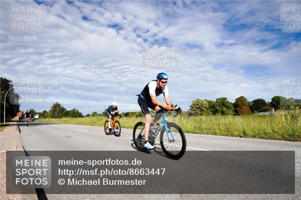 31.08.2025 - Elbe Triathlon Hamburg Michael Burmester http://msf.ph/oto/8663447 31.08.2025 09:37:51 Radfahren 351, 371, 379, 435, 456, 512, 597, 704, 768 meine-sportfotos.de