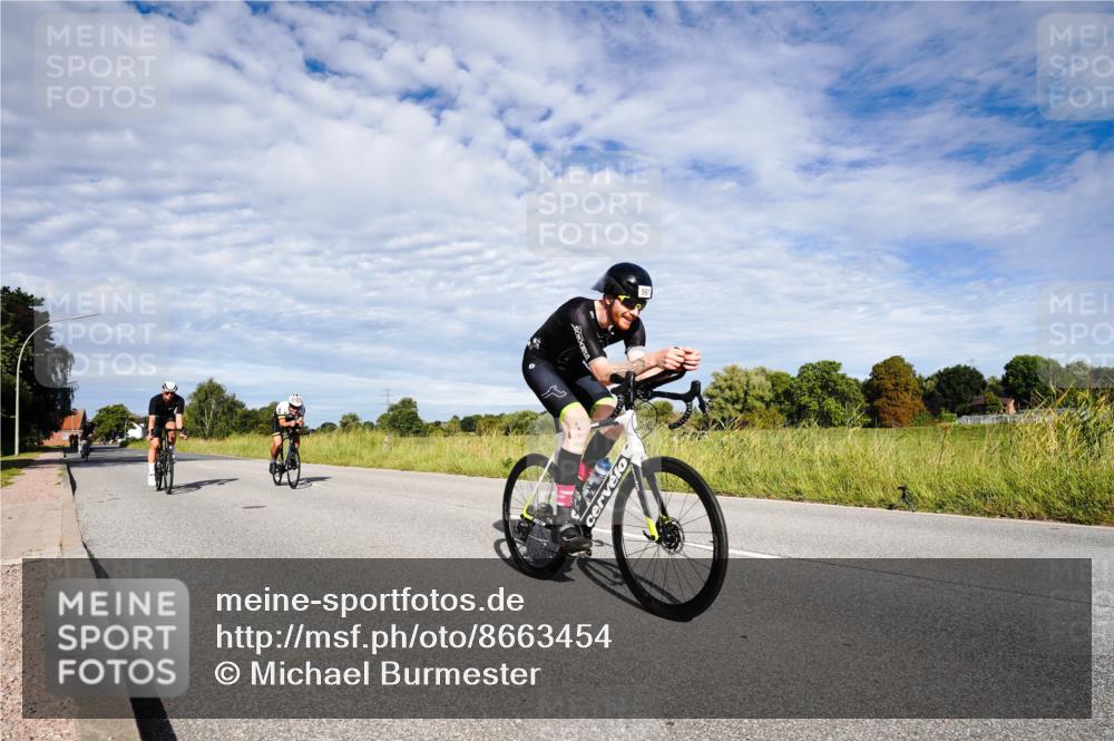 31.08.2025 - Elbe Triathlon Hamburg Michael Burmester http://msf.ph/oto/8663454 31.08.2025 09:37:56 Radfahren 252, 351, 379, 435, 456, 540, 551, 554, 597 meine-sportfotos.de