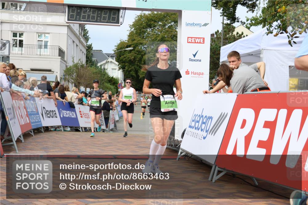 31.08.2025 - 21. Blankeneser Heldenlauf Strokosch-Dieckow http://msf.ph/oto/8663463 31.08.2025 11:02:12 Ziel 3587, 3172, 3556, 3180, 3700 meine-sportfotos.de