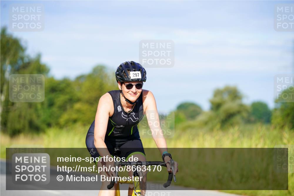 31.08.2025 - Elbe Triathlon Hamburg Michael Burmester http://msf.ph/oto/8663470 31.08.2025 09:17:15 Radfahren 196, 225, 297, 378 meine-sportfotos.de