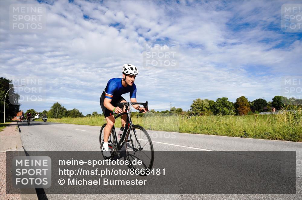 31.08.2025 - Elbe Triathlon Hamburg Michael Burmester http://msf.ph/oto/8663481 31.08.2025 09:38:10 Radfahren 267, 289, 335, 370, 403, 405, 506, 788, 854, 895 meine-sportfotos.de