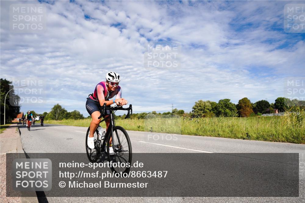 31.08.2025 - Elbe Triathlon Hamburg Michael Burmester http://msf.ph/oto/8663487 31.08.2025 09:38:14 Radfahren 267, 289, 370, 402, 472, 506, 699, 788 meine-sportfotos.de