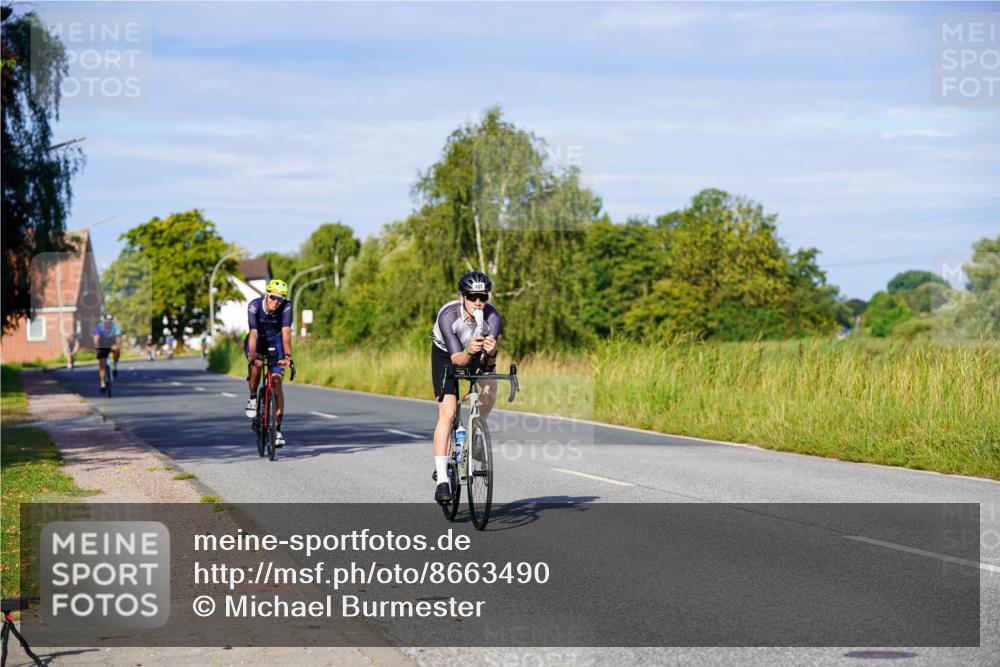 31.08.2025 - Elbe Triathlon Hamburg Michael Burmester http://msf.ph/oto/8663490 31.08.2025 09:17:36 Radfahren 407, 420, 504 meine-sportfotos.de