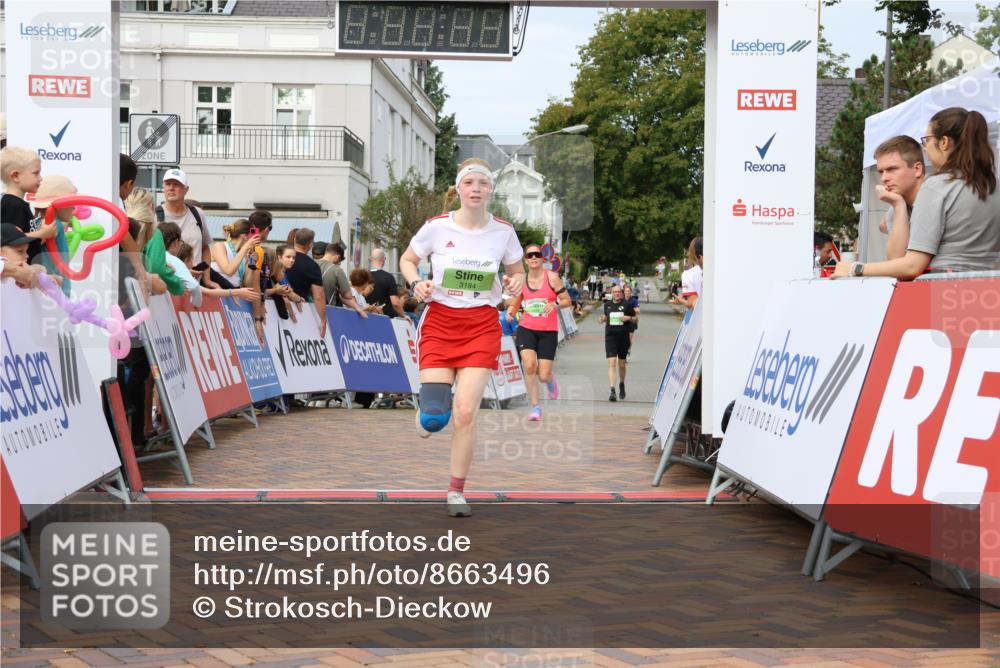 31.08.2025 - 21. Blankeneser Heldenlauf Strokosch-Dieckow http://msf.ph/oto/8663496 31.08.2025 11:20:40 Ziel 3184, 3179 meine-sportfotos.de