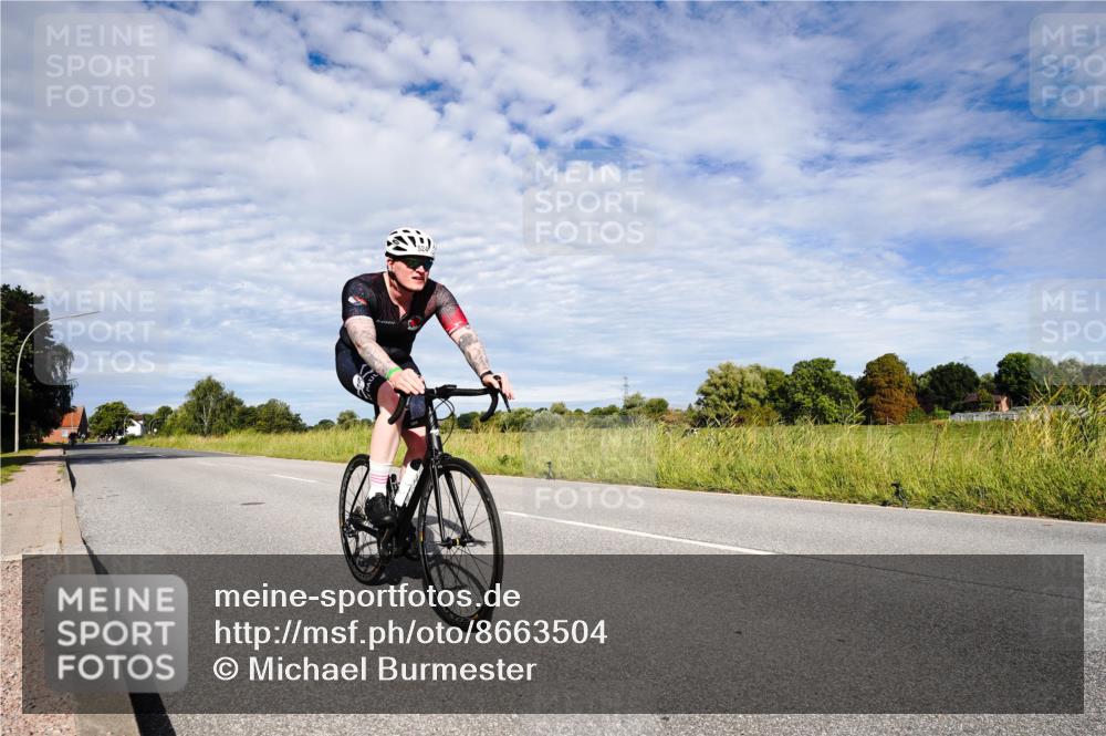 31.08.2025 - Elbe Triathlon Hamburg Michael Burmester http://msf.ph/oto/8663504 31.08.2025 09:38:23 Radfahren 472, 507, 524 meine-sportfotos.de