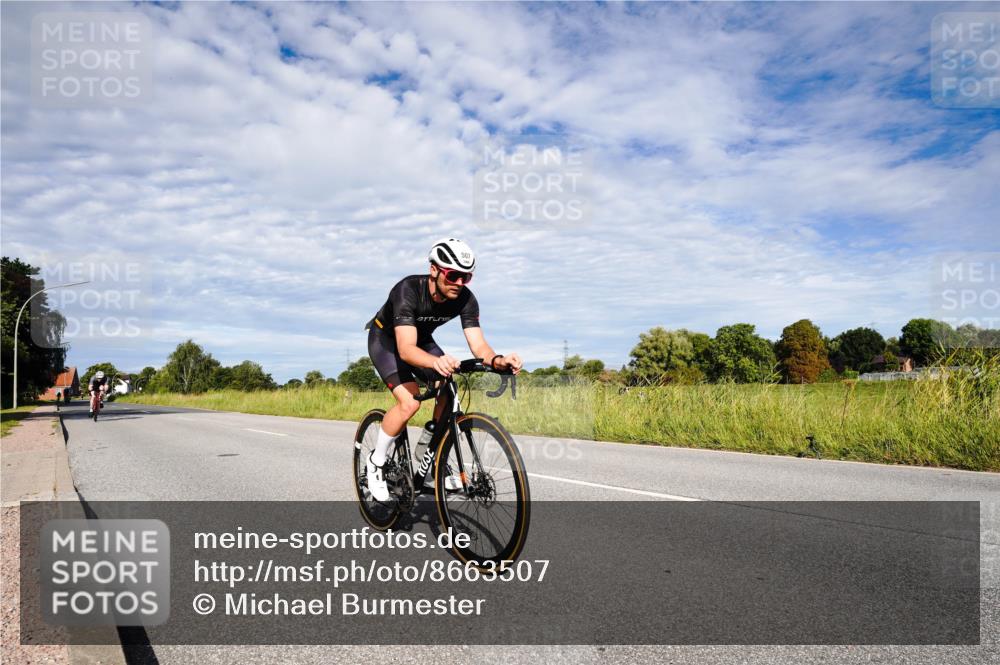 31.08.2025 - Elbe Triathlon Hamburg Michael Burmester http://msf.ph/oto/8663507 31.08.2025 09:38:29 Radfahren 454, 507, 701 meine-sportfotos.de
