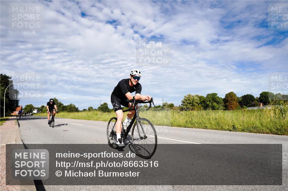 31.08.2025 - Elbe Triathlon Hamburg Michael Burmester http://msf.ph/oto/8663516 31.08.2025 09:38:39 Radfahren 255, 308, 373, 481, 549, 574, 596, 642, 701 meine-sportfotos.de