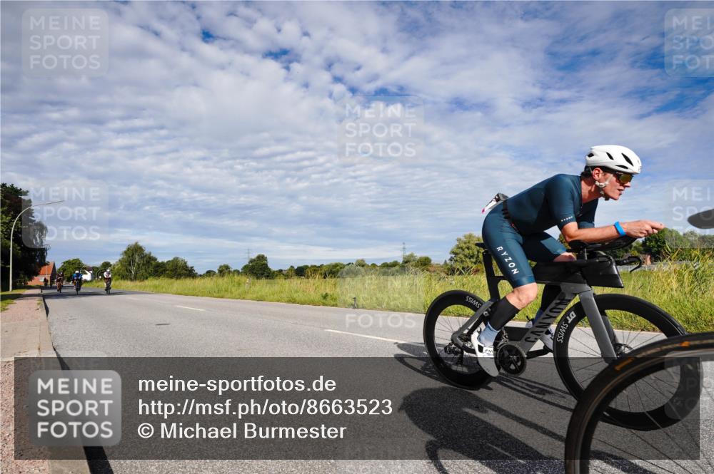 31.08.2025 - Elbe Triathlon Hamburg Michael Burmester http://msf.ph/oto/8663523 31.08.2025 09:38:43 Radfahren 255, 308, 373, 596, 639, 642 meine-sportfotos.de
