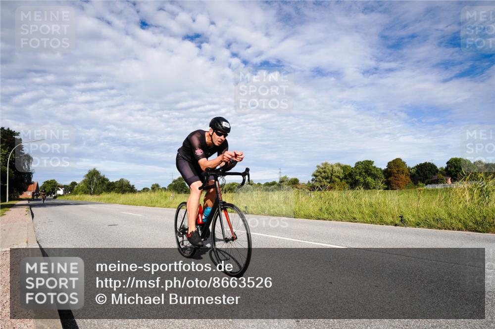 31.08.2025 - Elbe Triathlon Hamburg Michael Burmester http://msf.ph/oto/8663526 31.08.2025 09:38:46 Radfahren 373, 521, 596, 639, 642 meine-sportfotos.de
