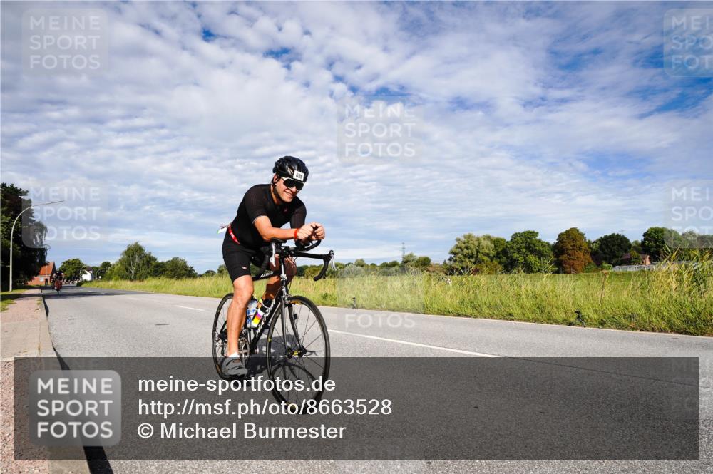31.08.2025 - Elbe Triathlon Hamburg Michael Burmester http://msf.ph/oto/8663528 31.08.2025 09:38:50 Radfahren 457, 521, 611, 639, 736 meine-sportfotos.de