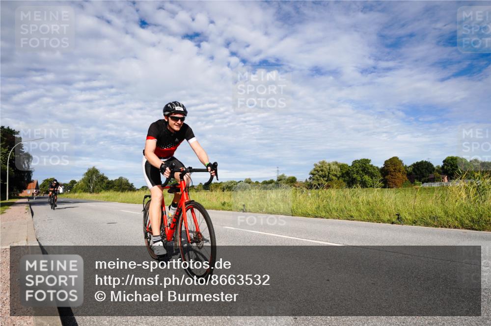 31.08.2025 - Elbe Triathlon Hamburg Michael Burmester http://msf.ph/oto/8663532 31.08.2025 09:38:53 Radfahren 457, 521, 611, 639, 736 meine-sportfotos.de
