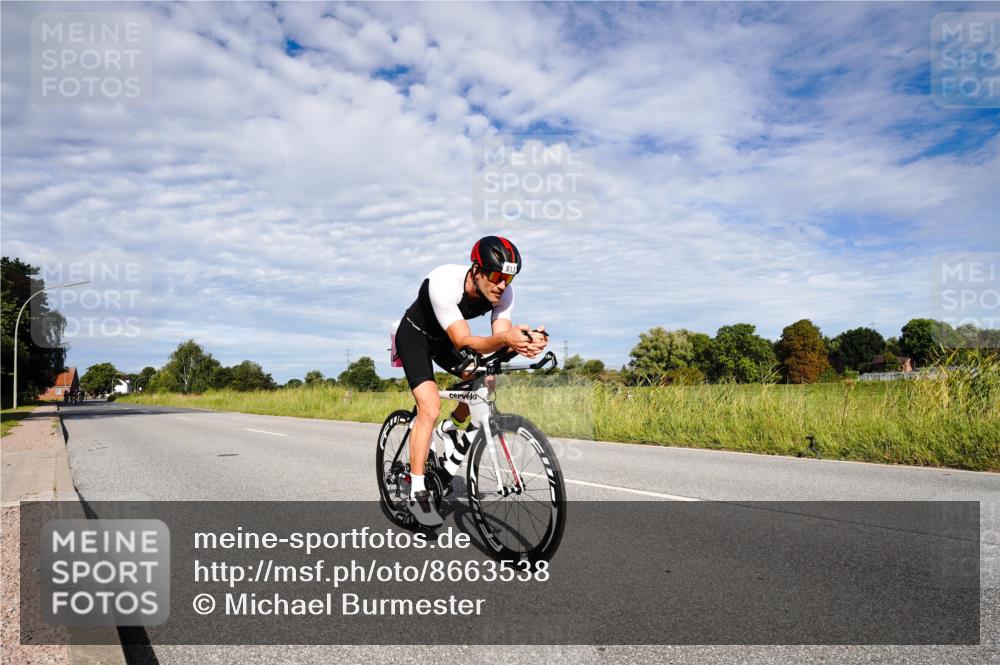 31.08.2025 - Elbe Triathlon Hamburg Michael Burmester http://msf.ph/oto/8663538 31.08.2025 09:38:58 Radfahren 424, 457, 611, 922 meine-sportfotos.de