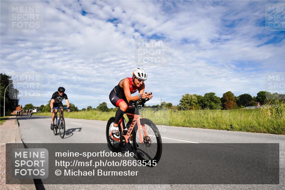 31.08.2025 - Elbe Triathlon Hamburg Michael Burmester http://msf.ph/oto/8663545 31.08.2025 09:39:07 Radfahren 260, 293, 424, 449, 453, 497, 653, 753, 922 meine-sportfotos.de