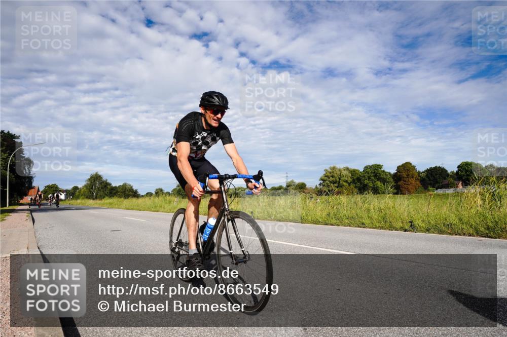 31.08.2025 - Elbe Triathlon Hamburg Michael Burmester http://msf.ph/oto/8663549 31.08.2025 09:39:07 Radfahren 260, 293, 424, 449, 453, 497, 653, 753, 922 meine-sportfotos.de