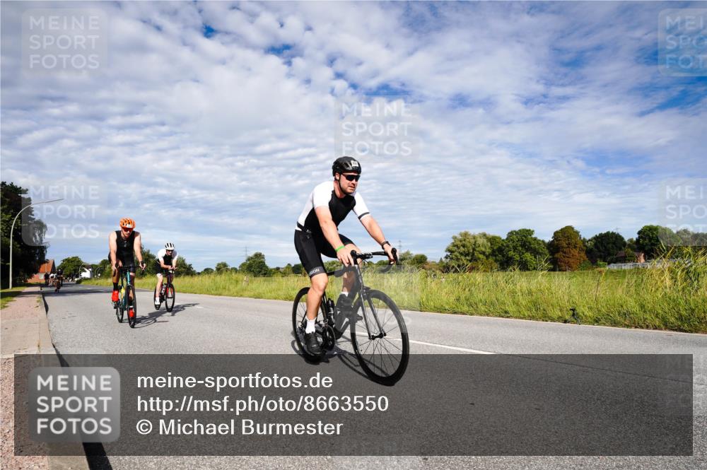 31.08.2025 - Elbe Triathlon Hamburg Michael Burmester http://msf.ph/oto/8663550 31.08.2025 09:39:11 Radfahren 293, 347, 449, 497, 616, 659, 753, 900 meine-sportfotos.de