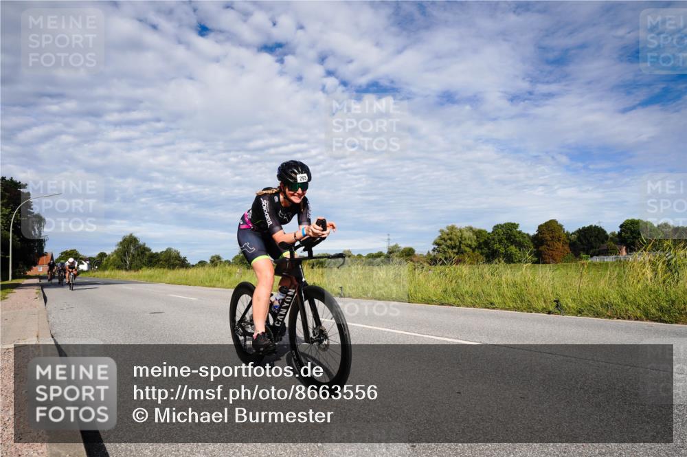 31.08.2025 - Elbe Triathlon Hamburg Michael Burmester http://msf.ph/oto/8663556 31.08.2025 09:39:14 Radfahren 293, 347, 449, 616, 659, 753, 900 meine-sportfotos.de