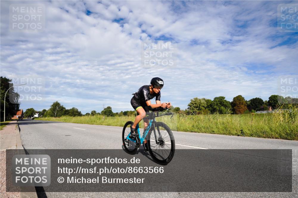 31.08.2025 - Elbe Triathlon Hamburg Michael Burmester http://msf.ph/oto/8663566 31.08.2025 09:39:19 Radfahren 616, 659, 900 meine-sportfotos.de