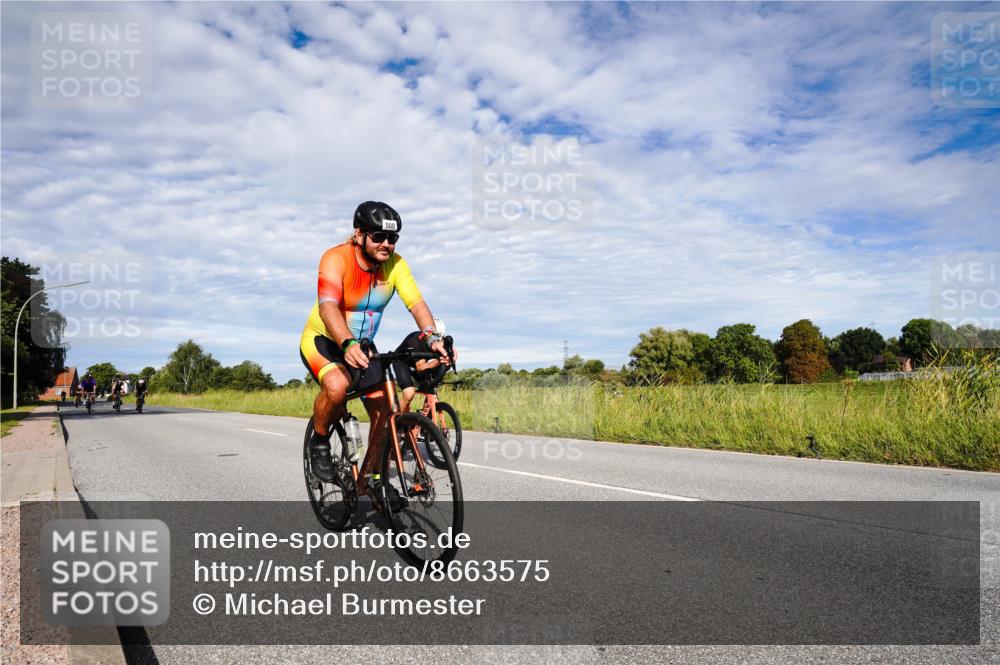 31.08.2025 - Elbe Triathlon Hamburg Michael Burmester http://msf.ph/oto/8663575 31.08.2025 09:39:31 Radfahren 346, 366, 478, 500, 511, 662, 687, 724, 745 meine-sportfotos.de