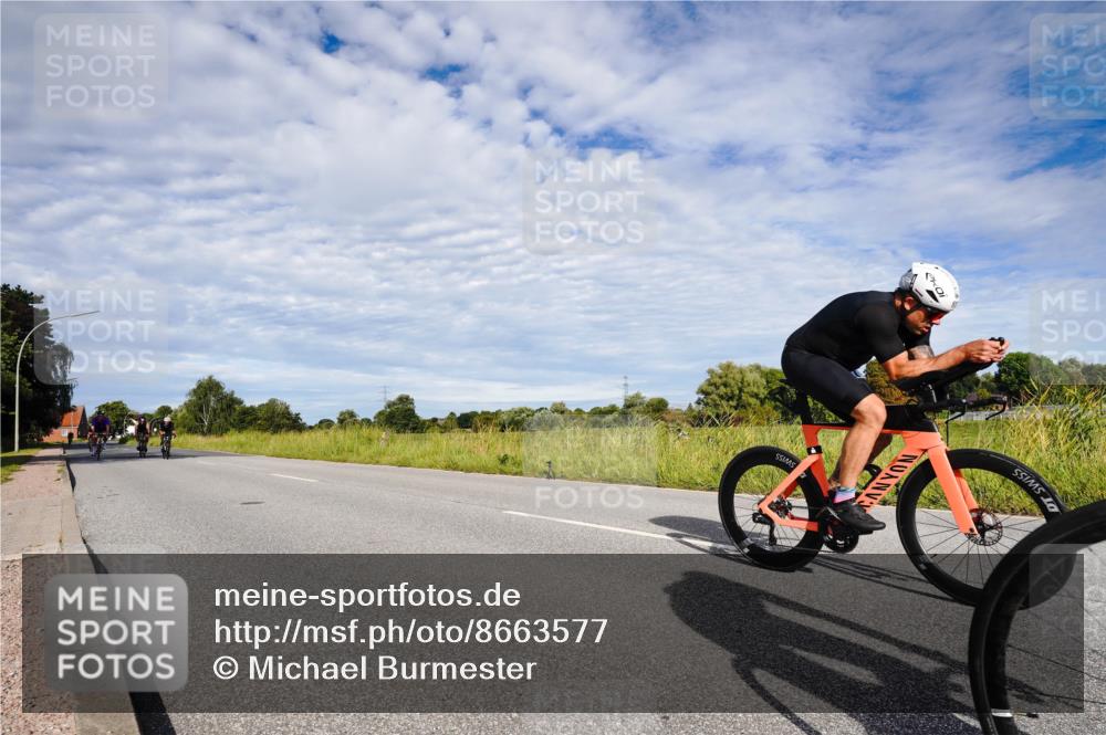31.08.2025 - Elbe Triathlon Hamburg Michael Burmester http://msf.ph/oto/8663577 31.08.2025 09:39:32 Radfahren 346, 366, 478, 500, 511, 662, 687, 724, 745 meine-sportfotos.de
